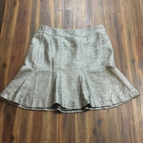 Banana Republic Fluted Silver Mini Skirt Size 10 - Picture 2 of 7